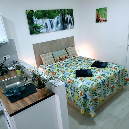 Apartamentos Zanca City Center Free Luggage Storage Малага Екстериор снимка