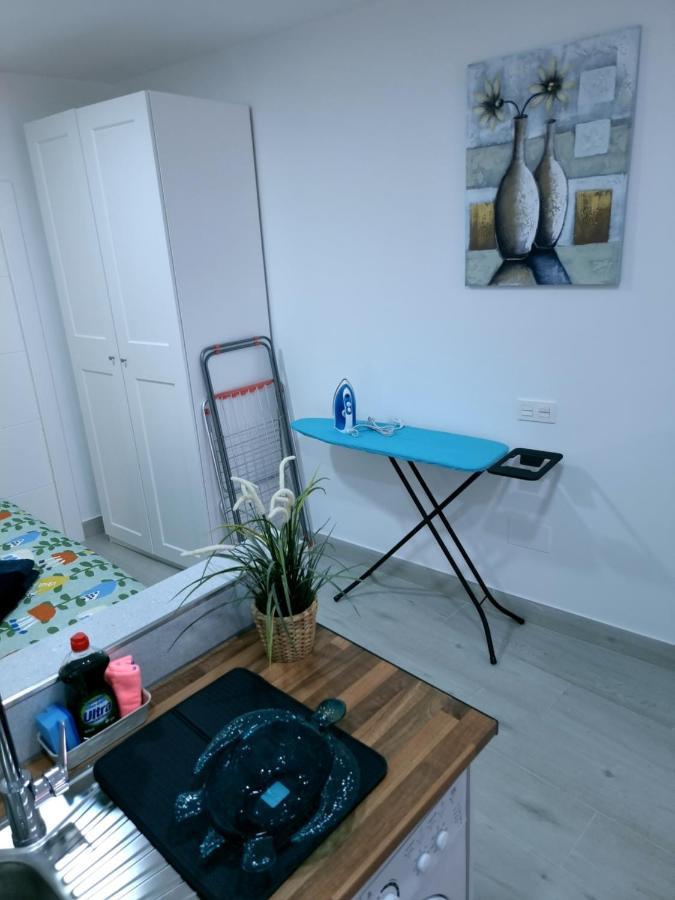Apartamentos Zanca City Center Free Luggage Storage Малага Екстериор снимка