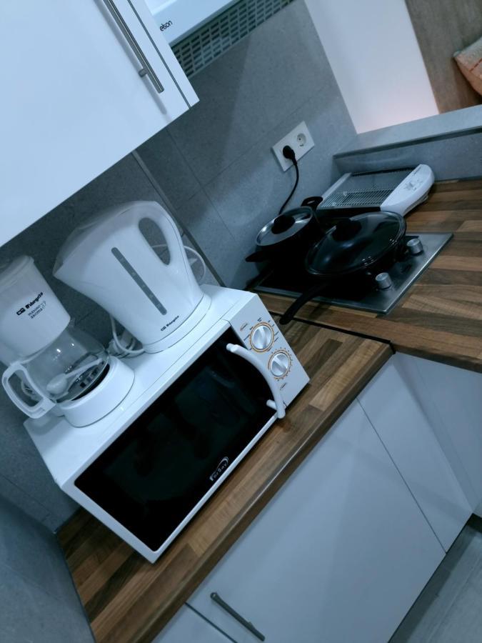 Apartamentos Zanca City Center Free Luggage Storage Малага Екстериор снимка