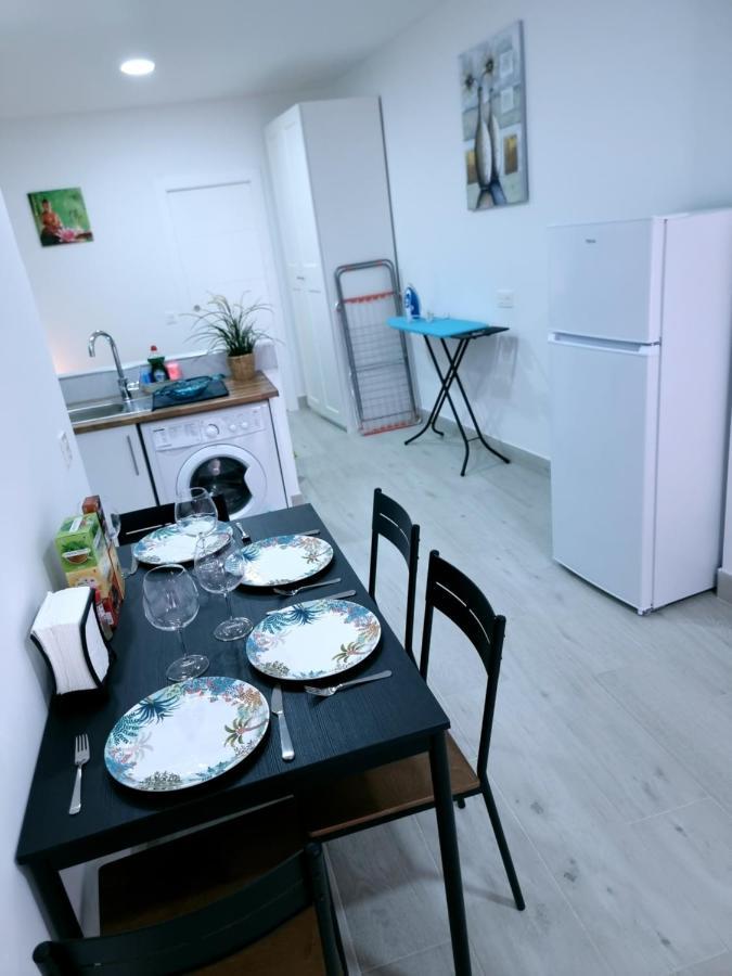 Apartamentos Zanca City Center Free Luggage Storage Малага Екстериор снимка