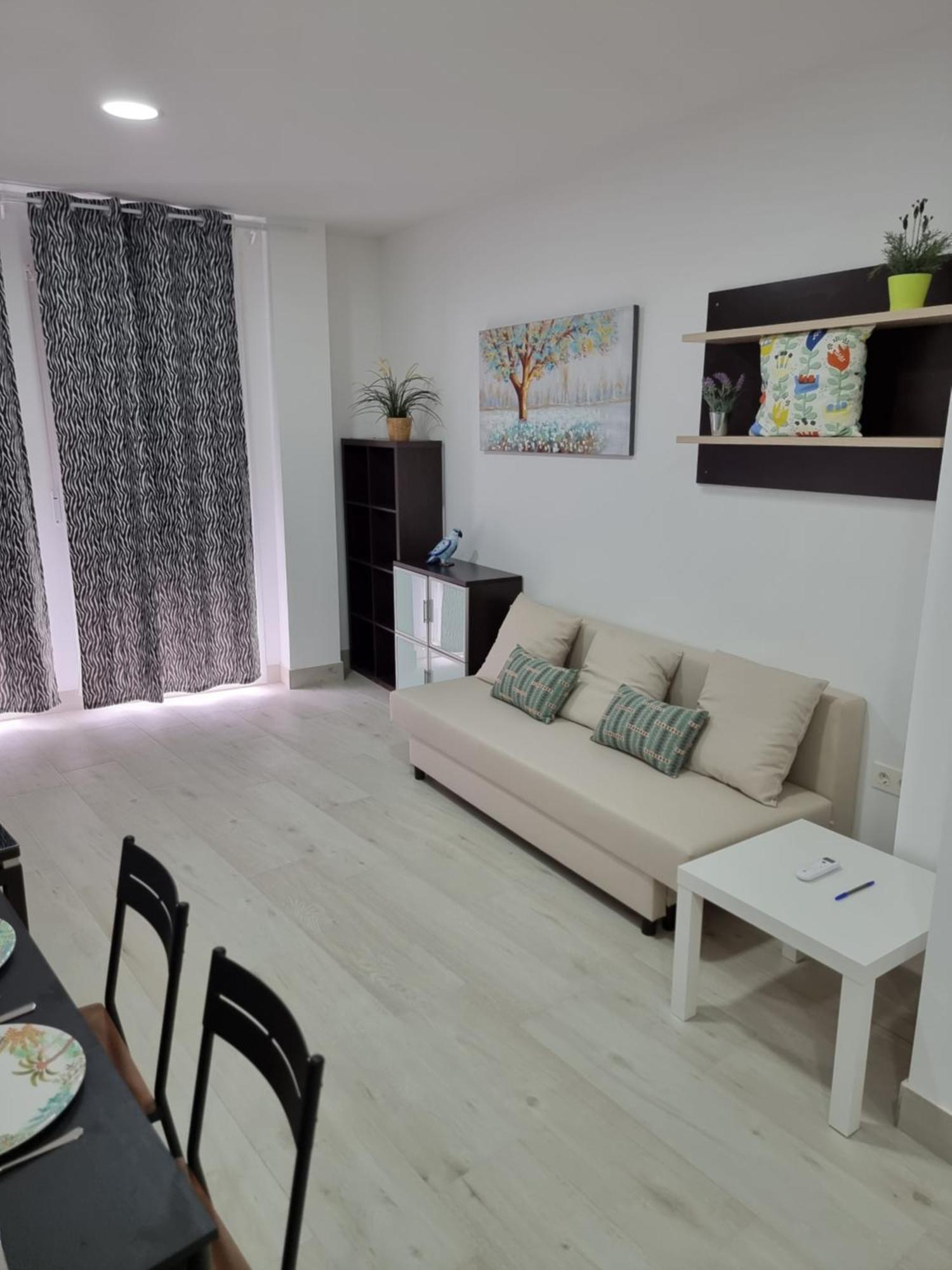 Apartamentos Zanca City Center Free Luggage Storage Малага Екстериор снимка