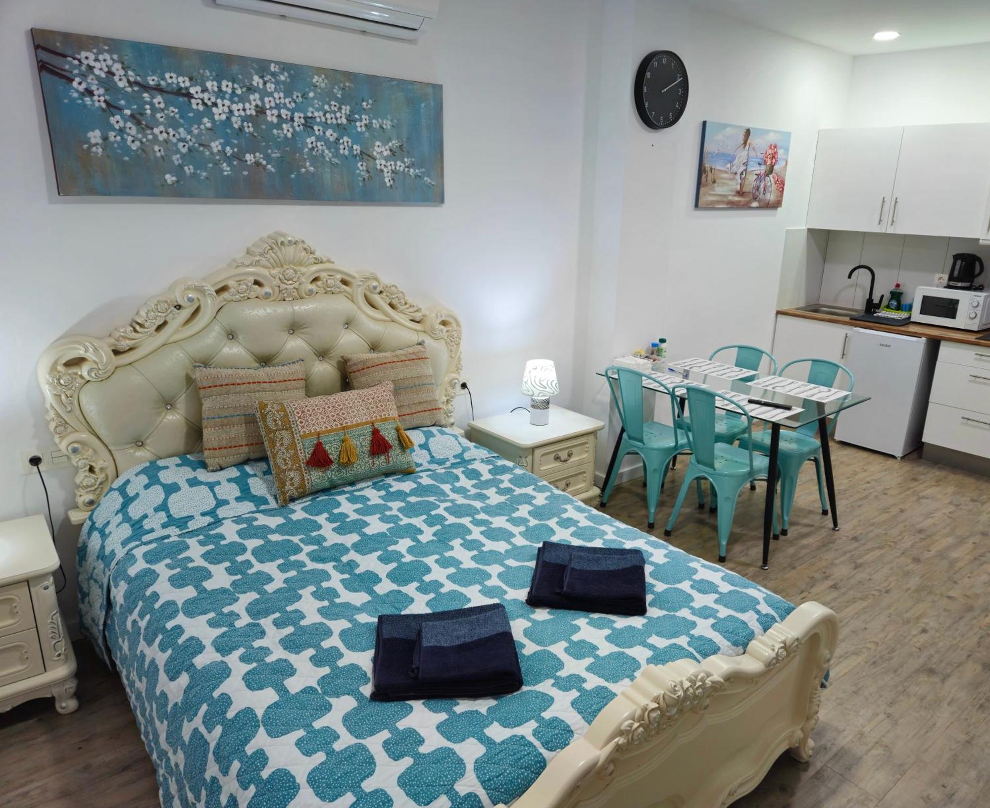 Apartamentos Zanca City Center Free Luggage Storage Малага Екстериор снимка